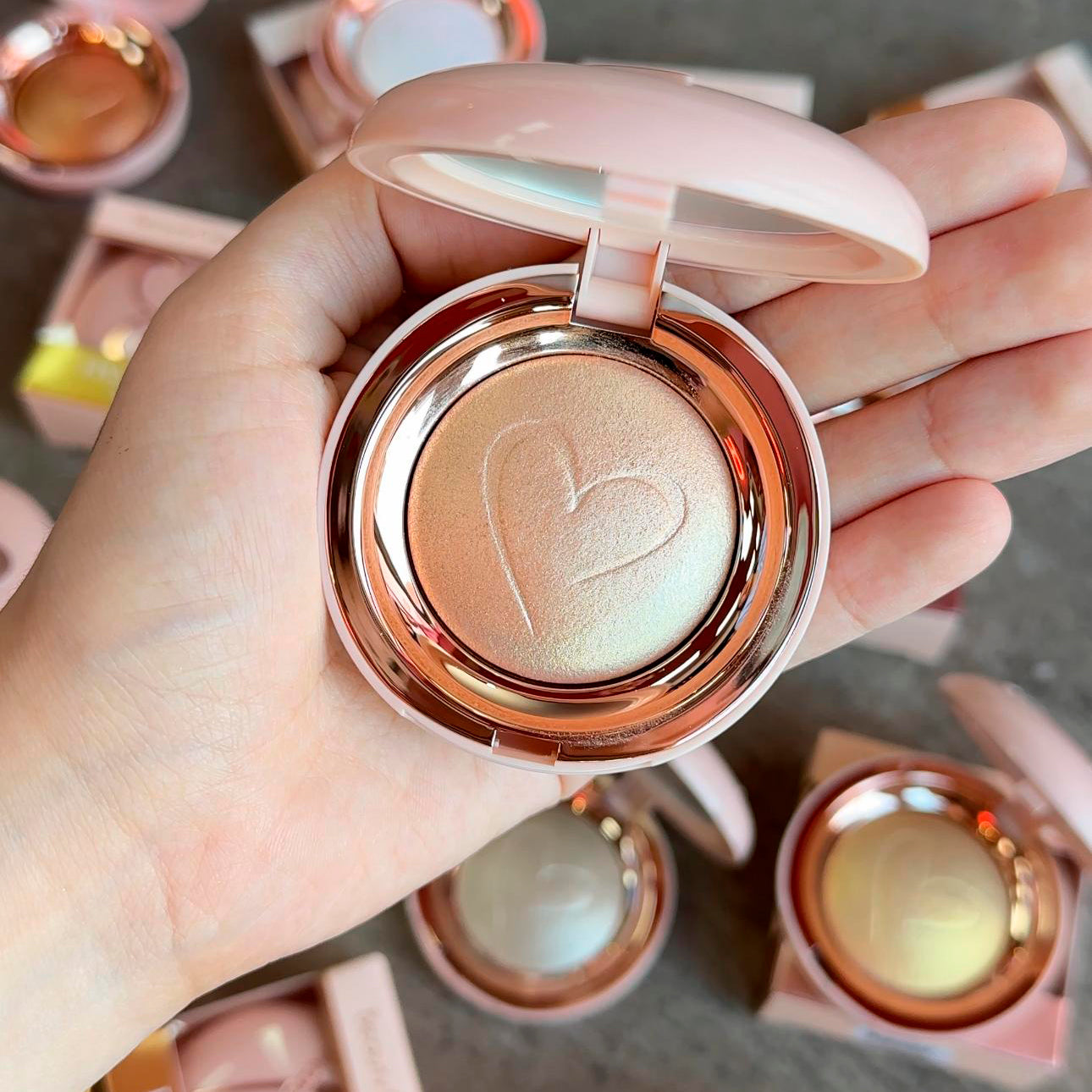 Final Finish Baked Iluminador - Beauty Creations