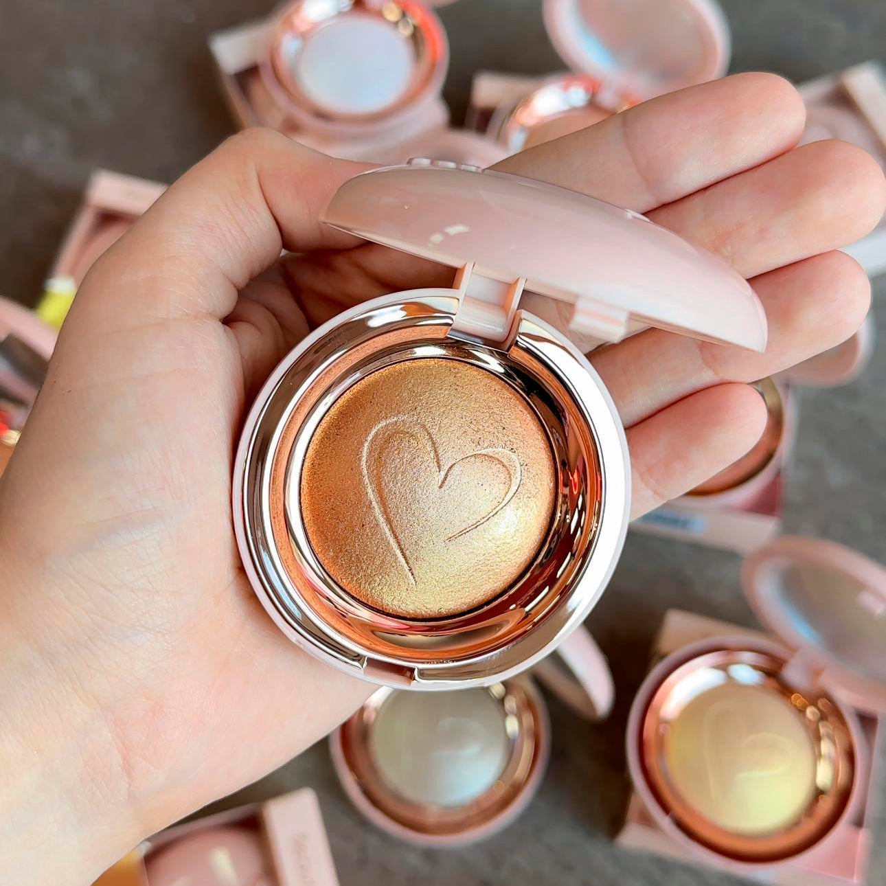 Final Finish Baked Iluminador - Beauty Creations