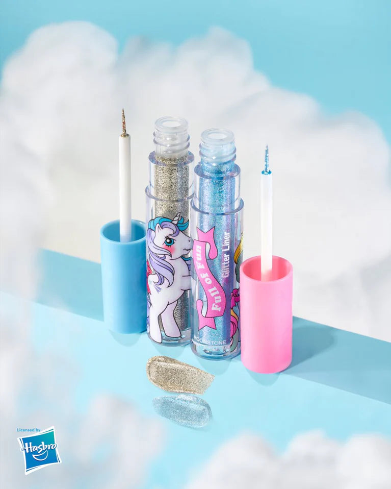"Full of Fun: Unicorn Magic" Glitter Eyeliner Tono Unicorn Magic - My Little Pony x Beauty Creations
