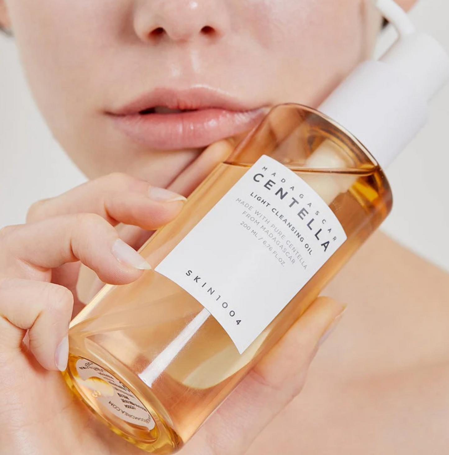 Madagascar Centella Light Cleansing Oil - SKIN1004