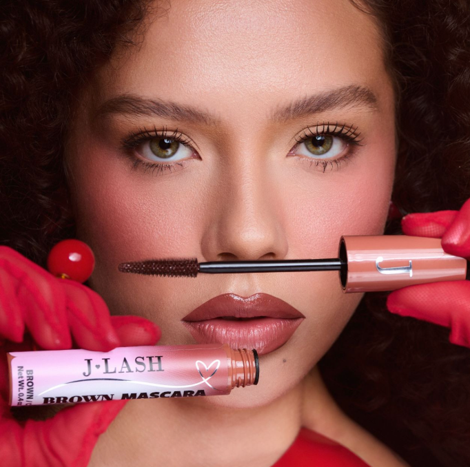 Mascara Café - Volumizing & Lengthening - J LASH