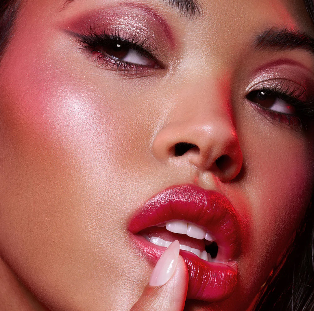 Red Crush KISS ME Beauty Creations