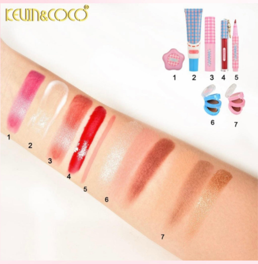 Esfera de Acrílico Navideña de Cosméticos Kevin & Coco