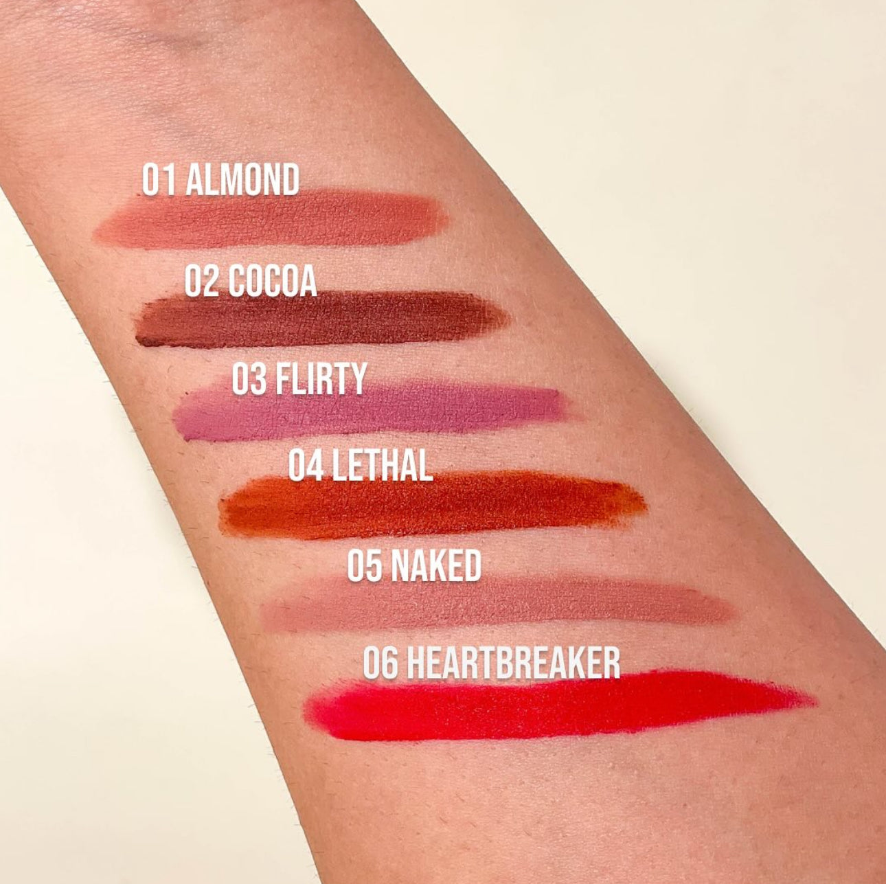 Mousse Matte Liquid Lipstick 01 Almond Italia Deluxe