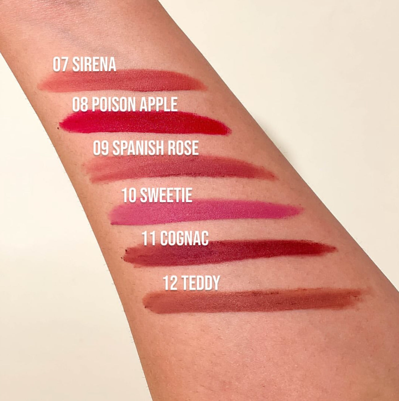 Mousse Matte Liquid Lipstick 04 Lethal Italia Deluxe